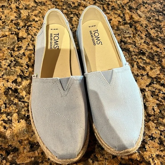 Tom’s women 7.5. Espadrille loafers - Picture 6 of 10